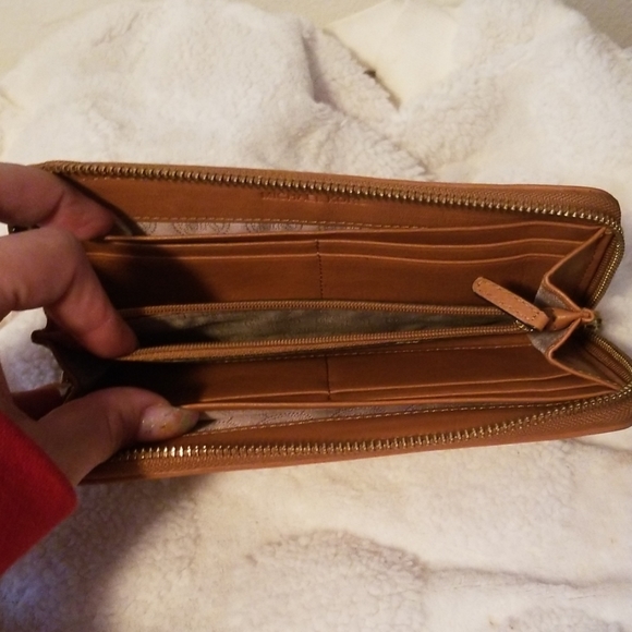 Wallet - Picture 2 of 4